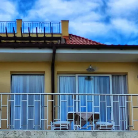 Apartment мареа *